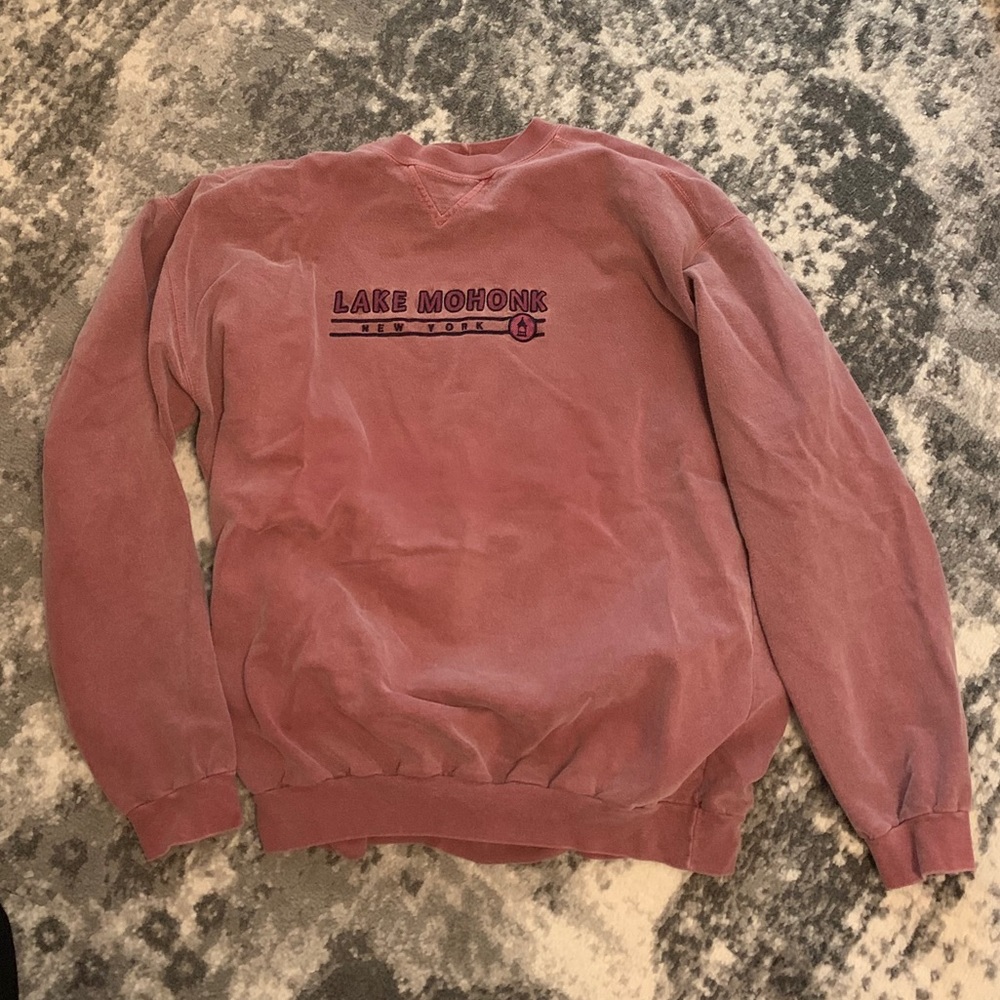 Lake Mohonk Crewneck